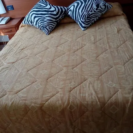 Lory Hotel 3*